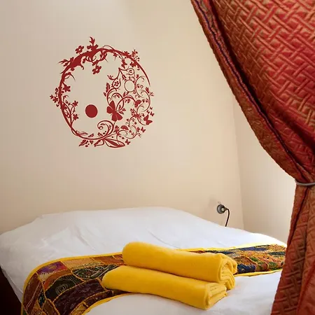 Bed & Breakfast 52 Clichy - D'hotes Parigi