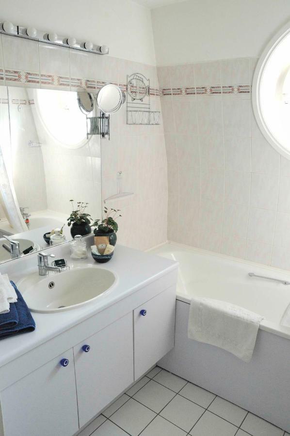 52 Clichy - D'hotes *